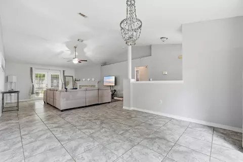Living - 123 Steeplechase Dr, Crestview, FL 32539 photo 7 of 7