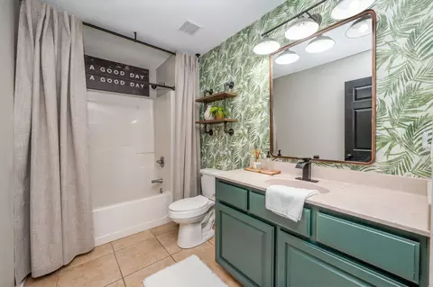 Bath - 1681 Lady Ln, Baker, FL 32531 photo 5 of 7
