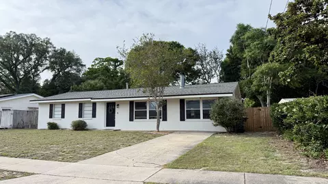 131 NE Clements St, Fort Walton Beach, FL 32548
