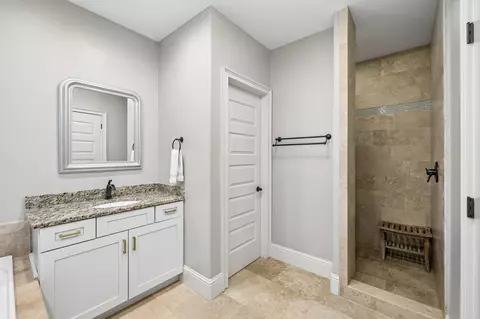 Bath - 1886 Baytowne Loop, Miramar Beach, FL 32550 photo 2 of 5