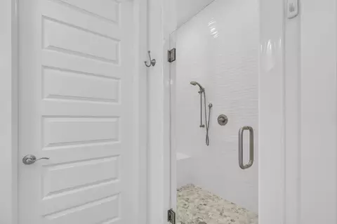 Bath - 1166 Deer Moss Loop, Niceville, FL 32578 photo 4 of 4