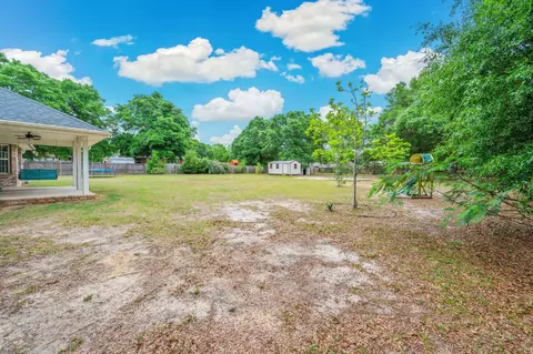 Exterior - 1948 Hidden Springs Dr, Baker, FL 32531 photo 5 of 8