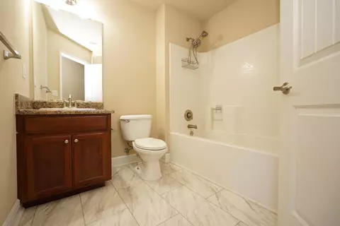 Bath - 2391 Barberee Dr, Crestview, FL 32536 photo 4 of 4
