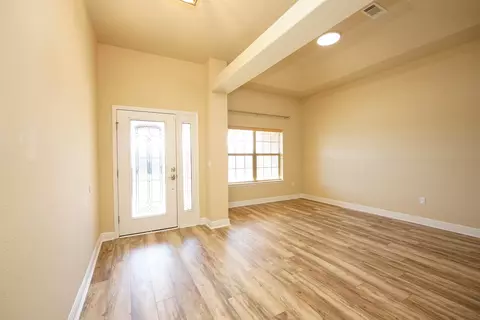 Living - 2391 Barberee Dr, Crestview, FL 32536 photo 6 of 9