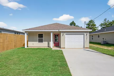 5327 B Kervin Rd, Crestview, FL 32539