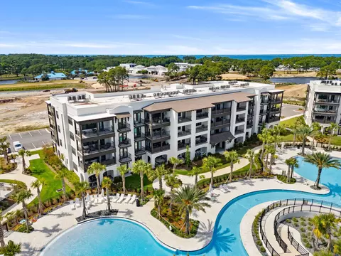 56 The Grove Dr #124, Miramar Beach, FL 32550