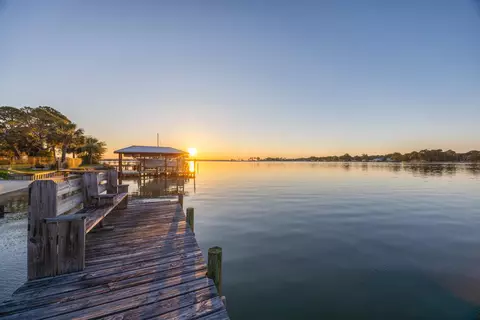 239 Beachview Dr, Fort Walton Beach, FL 32547