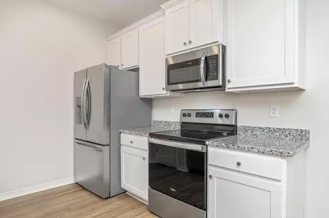 Kitchen - 3156 Forrest Ave, Crestview, FL 32539 photo 4 of 5