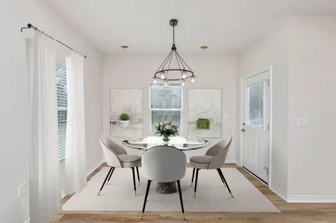 Dining - 3156 Forrest Ave, Crestview, FL 32539 photo 1 of 3