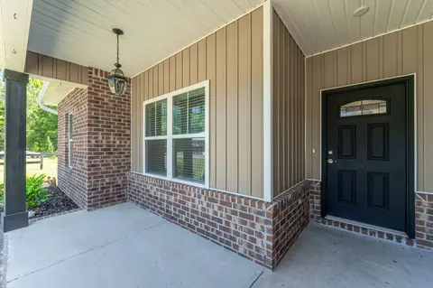 Exterior - 3156 Forrest Ave, Crestview, FL 32539 photo 3 of 7