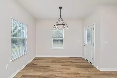 Dining - 3156 Forrest Ave, Crestview, FL 32539 photo 2 of 3