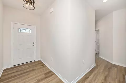 Entry Way - 3156 Forrest Ave, Crestview, FL 32539 photo 3 of 4
