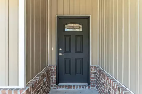 Entry Way - 3156 Forrest Ave, Crestview, FL 32539 photo 1 of 4