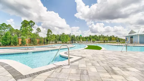 Exterior - 8182 Fox Hunt Dr, Milton, FL 32583 photo 4 of 6
