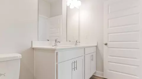 Bath - 8182 Fox Hunt Dr, Milton, FL 32583 photo 6 of 6