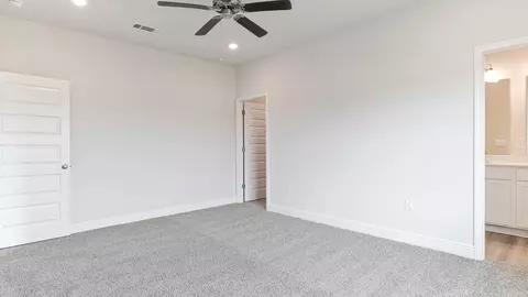 Bedroom - 8182 Fox Hunt Dr, Milton, FL 32583 photo 3 of 9
