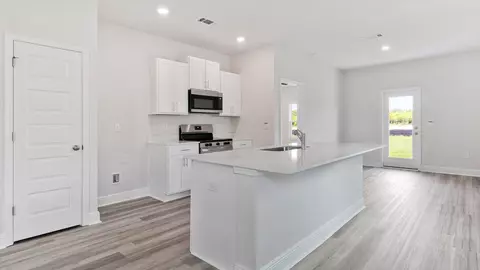Kitchen - 8182 Fox Hunt Dr, Milton, FL 32583 photo 1 of 3
