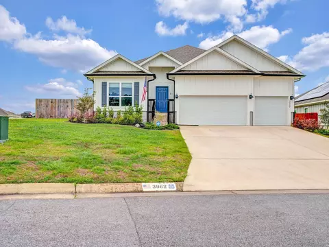 3962 Whitetail Ln, Pensacola, FL 32526