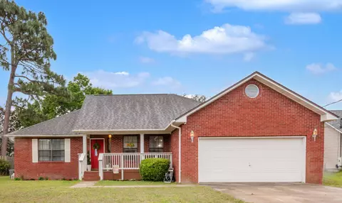 6453 Garden Dr, Gulf Breeze, FL 32563
