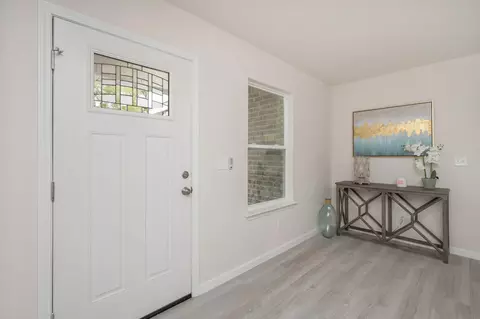 Entry Way - 150 N Booker St, Crestview, FL 32536 photo 1 of 1