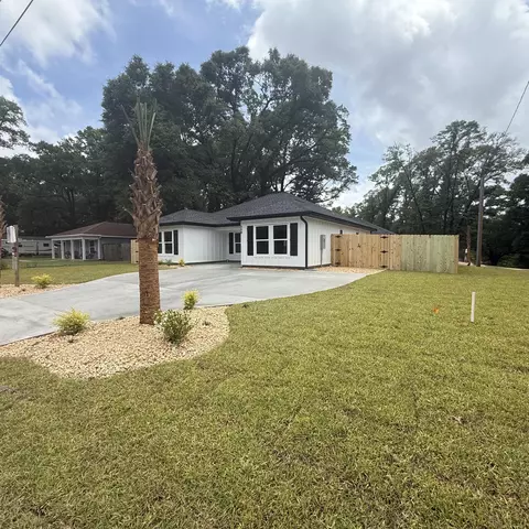 150 N Booker St, Crestview, FL 32536