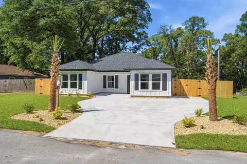150 N Booker St, Crestview, FL 32536
