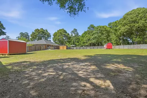 Exterior - 2672 Paddock Cir, Crestview, FL 32536 photo 10 of 11