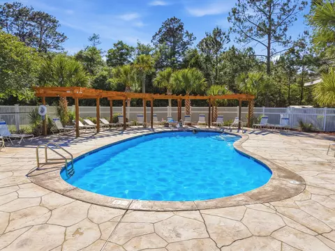 Exterior - 2672 Paddock Cir, Crestview, FL 32536 photo 11 of 11
