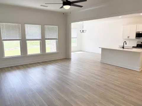 5910 Luckenbach Ln, Crestview, FL 32539 photo 3