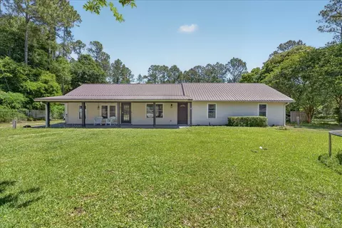 6165 Garden City Rd, Crestview, FL 32539