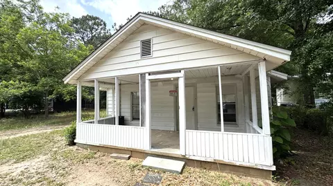 1018 S Wilson St, Crestview, FL 32536