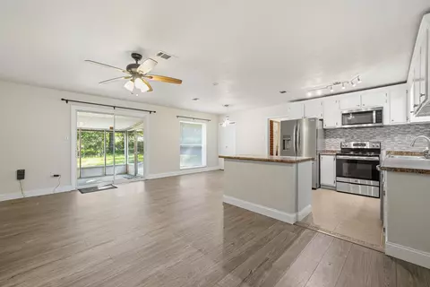 127 Judith Dr, Valparaiso, FL 32580