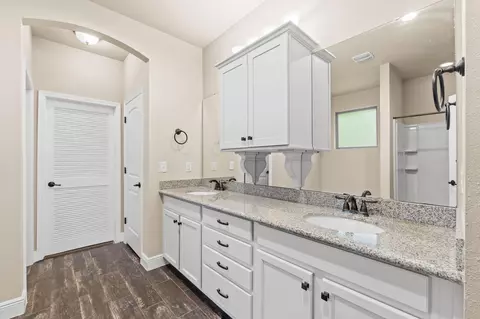 Bath - 48 Madiera Dr, Freeport, FL 32439 photo 1 of 6