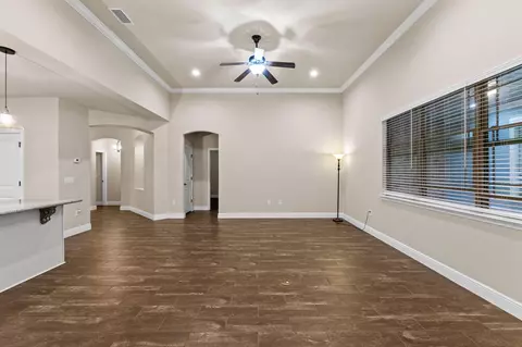 Living - 48 Madiera Dr, Freeport, FL 32439 photo 5 of 9