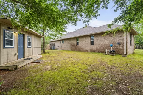 Exterior - 48 Madiera Dr, Freeport, FL 32439 photo 7 of 18