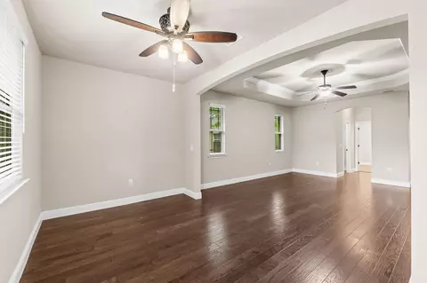 Living - 48 Madiera Dr, Freeport, FL 32439 photo 3 of 9