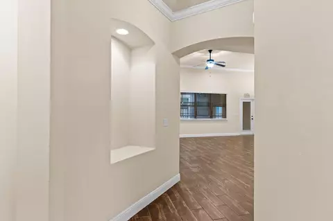 Entry Way - 48 Madiera Dr, Freeport, FL 32439 photo 5 of 7