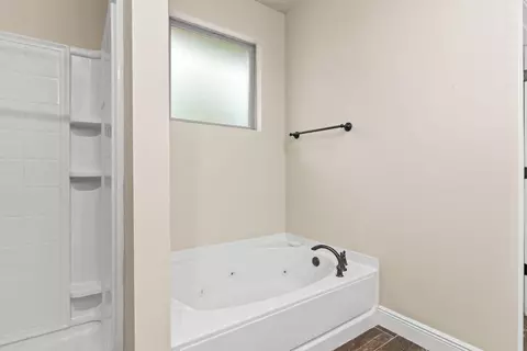Bath - 48 Madiera Dr, Freeport, FL 32439 photo 2 of 6