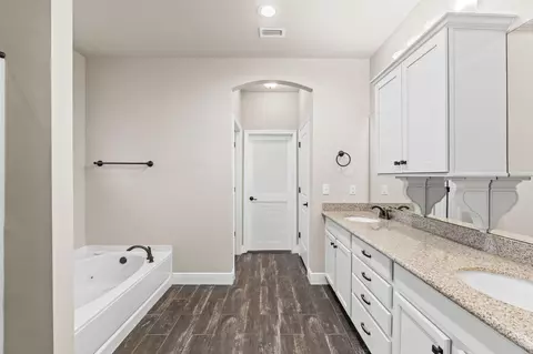Entry Way - 48 Madiera Dr, Freeport, FL 32439 photo 2 of 7