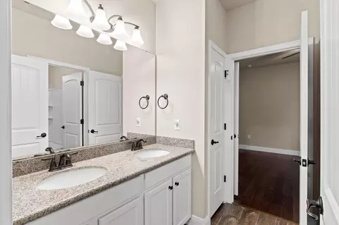 Bath - 48 Madiera Dr, Freeport, FL 32439 photo 4 of 6