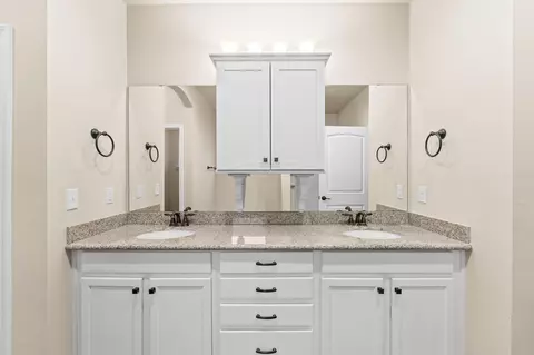 Bath - 48 Madiera Dr, Freeport, FL 32439 photo 3 of 6