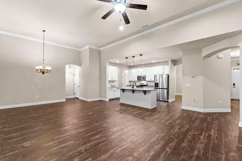 Living - 48 Madiera Dr, Freeport, FL 32439 photo 7 of 9