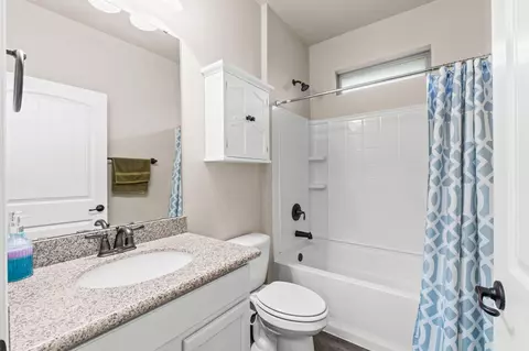 Bath - 48 Madiera Dr, Freeport, FL 32439 photo 6 of 6