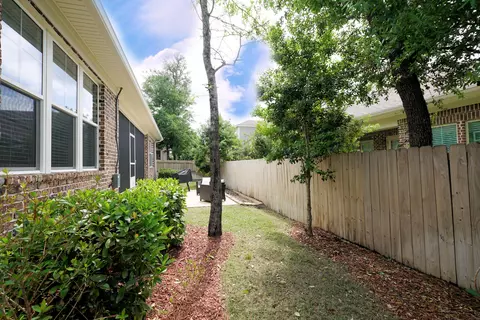 Exterior - 1144 Deer Moss Loop, Niceville, FL 32578 photo 10 of 14