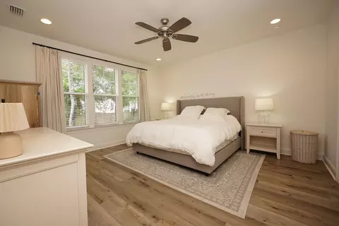 Bedroom - 1144 Deer Moss Loop, Niceville, FL 32578 photo 1 of 6