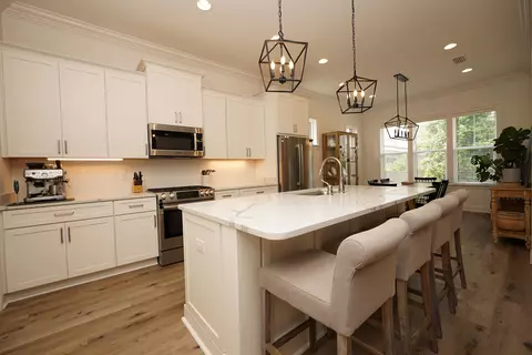 Kitchen - 1144 Deer Moss Loop, Niceville, FL 32578 photo 1 of 7