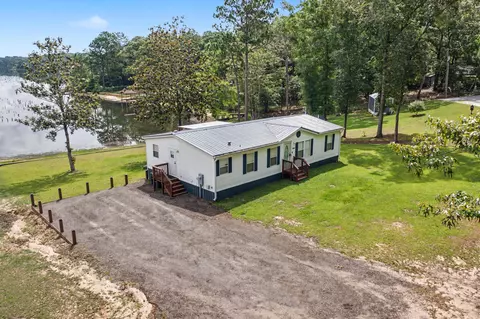 1064 Kings Lake Blvd, Defuniak Springs, FL 32433