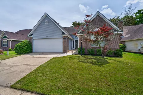 720 Putter Dr, Niceville, FL 32578
