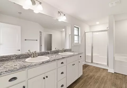 Bath - 7005 Brylington Blvd, Bellview, FL 32526 photo 1 of 5