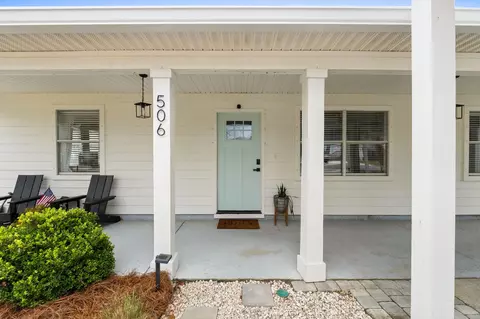 506 Dolphin Dr, Panama City Beach, FL 32413